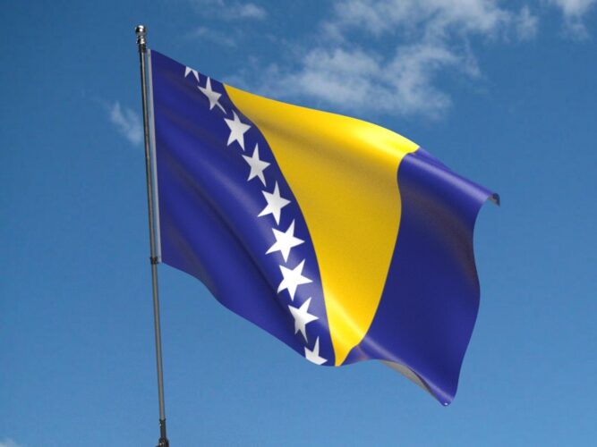 According to a preliminary vote count conducted by the Party of Democratic Action (SDA), centrist Croat and Bosniak hopefuls Zeljko Komsic and Denis Becirevic are leading the election for a position in Bosnia's presidency.